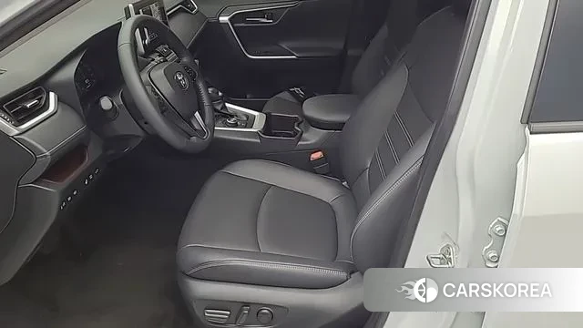 Toyota RAV4 5th Generation 2025 Белый из Кореи, фото 2