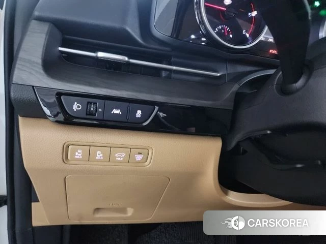 Kia Carnival 4th generation 2023 Белый из Кореи, фото 2