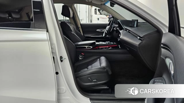 Genesis GV70 2021 Белый из Кореи, фото 2