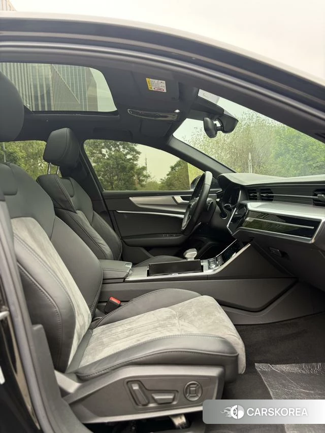 Audi A6L 2021 Черный из Китая, фото 2