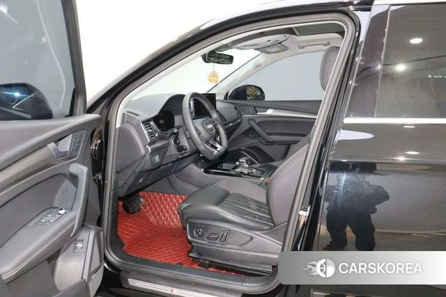 Audi Q5L 2023 Черный из Китая, фото 2