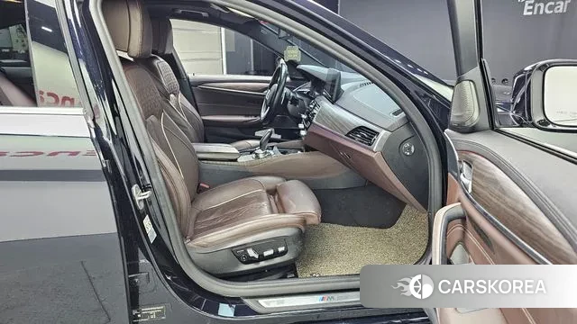 BMW 5 Series (G30) 2021 Черный из Кореи, фото 2