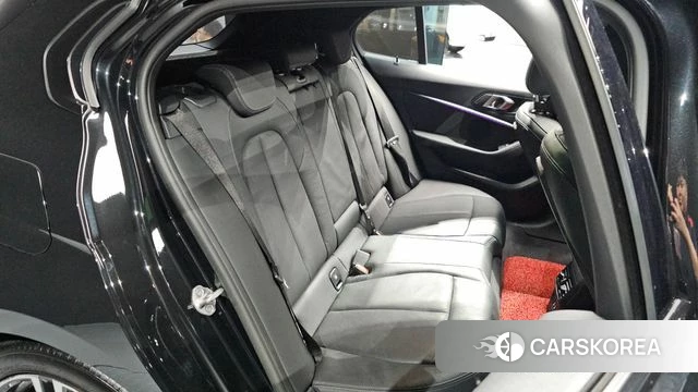 BMW 1 Series (F40) 2022 Черный из Кореи, фото 2