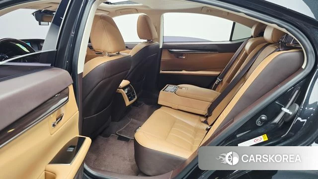 Lexus New ES300h 2018 Черный из Кореи, фото 2