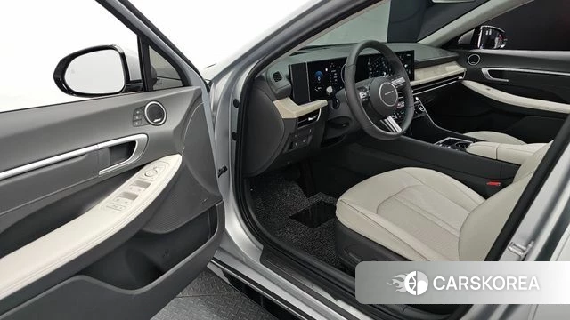 Hyundai Sonata D Edge (DN8) 2025 Серебристо-серый из Кореи, фото 2
