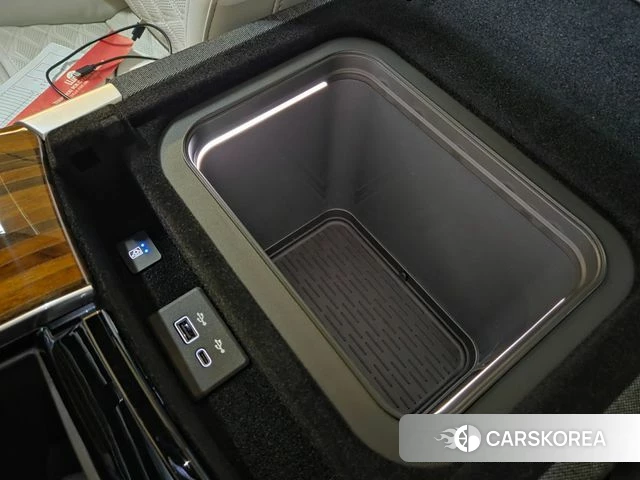 Cadillac Escalade 5th Generation 2025 Черный из Кореи, фото 2