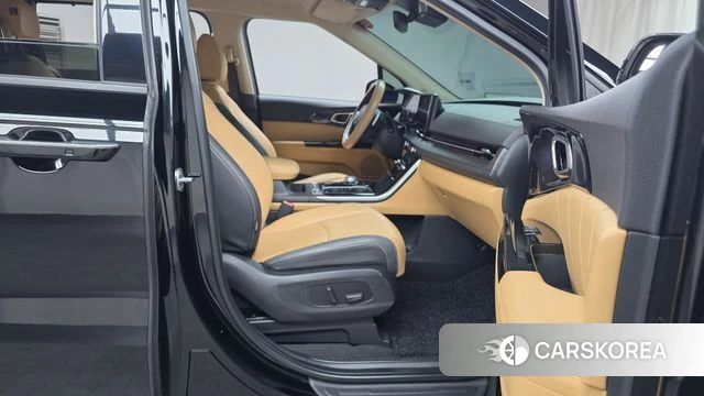 Kia Carnival 4th generation 2022 Черный из Кореи, фото 2