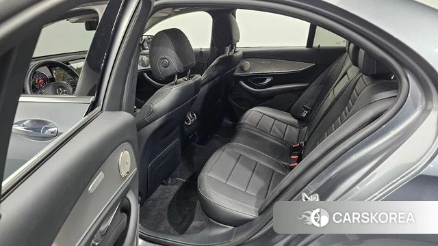 Mercedes-Benz E-Class W213 2018 Серый из Кореи, фото 2