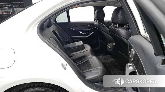 Mercedes-Benz C-Class W205 2019 Белый из Кореи, фото 2