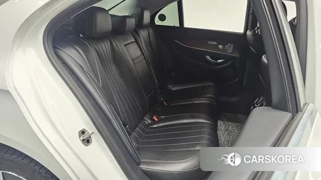 Mercedes-Benz E-Class W213 2020 Белый из Кореи, фото 2