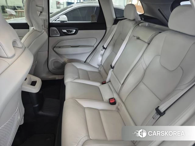 Volvo XC60 second Generation 2025 Белый из Кореи, фото 2