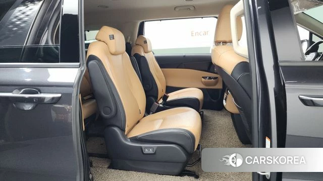 Kia Carnival 4th generation 2022 Серый из Кореи, фото 2