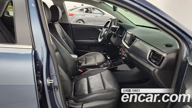 Kia Stonic 2019 Синий из Кореи, фото 2