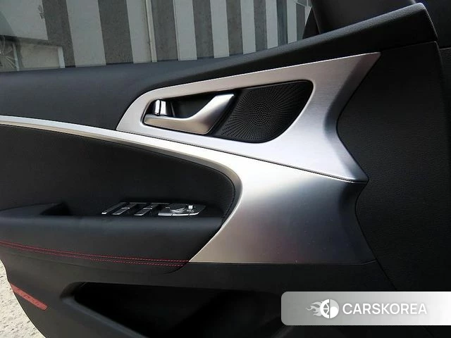 Genesis G70 2019 Красный из Кореи, фото 2
