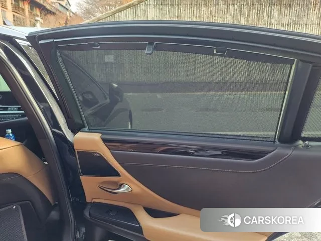 Lexus ES300h 7th generation 2019 Черный из Кореи, фото 2