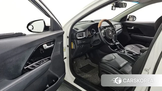 Kia Niro 2018 Белый из Кореи, фото 2