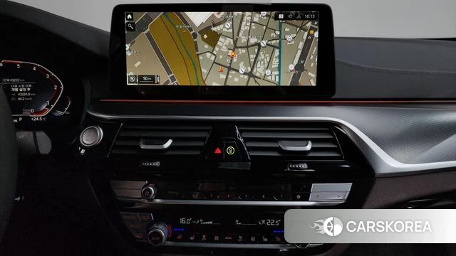 BMW 5 Series (G30) 2023 Черный из Кореи, фото 2