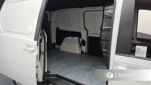 Hyundai Staria 2022 Белый из Кореи, фото 2