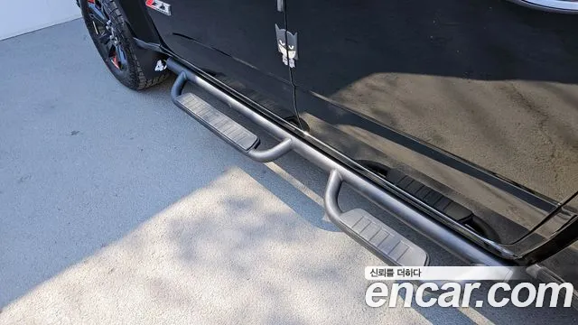 Chevrolet (GM Daewoo) Real New Colorado 2022 Черный из Кореи, фото 2