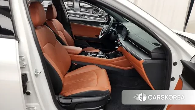 Kia The New K5 3rd generation 2023 Белый из Кореи, фото 2