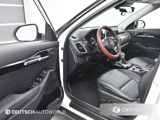 Kia Seltos 2022 Белый из Кореи, фото 2