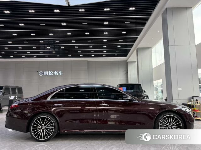 Mercedes-Benz S-class 2023 Красный из Китая, фото 2