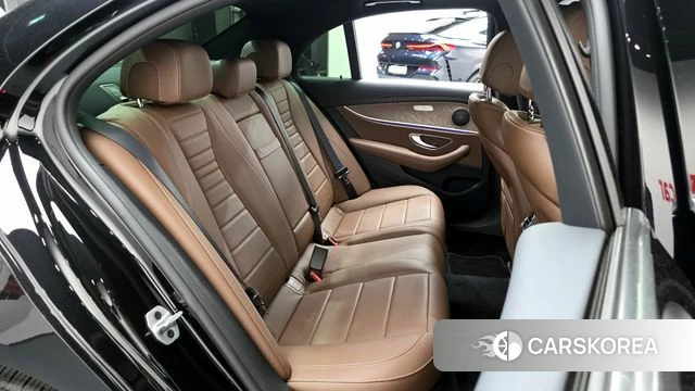 Mercedes-Benz E-Class W213 2021 Черный из Кореи, фото 2