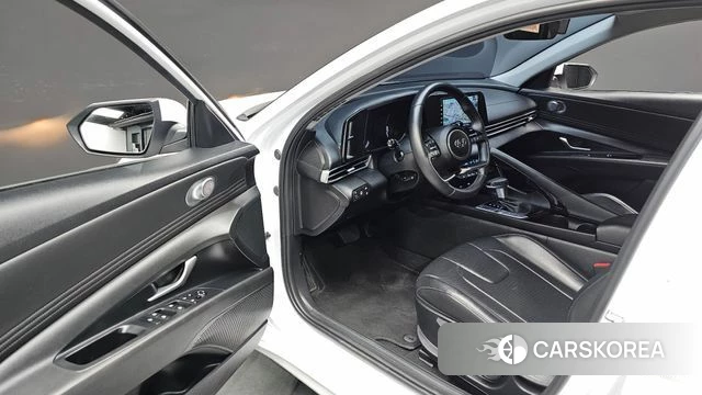 Hyundai Avante Hybrid (CN7) 2023 Белый из Кореи, фото 2