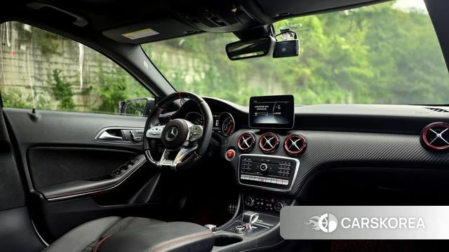 Mercedes-Benz A-Class W176 2018 Белый из Кореи, фото 2