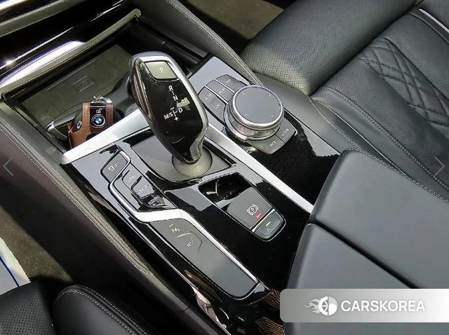 BMW 5 Series (G30) 2020 Серый из Кореи, фото 2