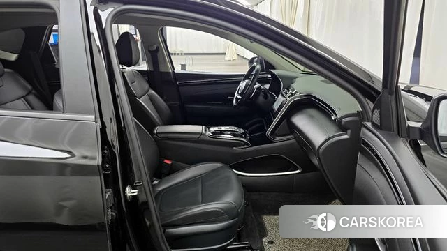 Hyundai Tucson (NX4) 2021 Черный из Кореи, фото 2