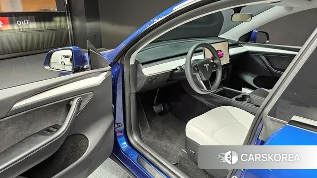 Tesla Model Y 2024 Синий из Кореи, фото 2