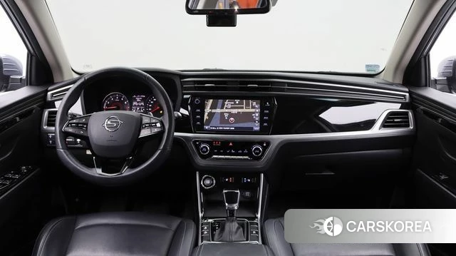 Ssangyong Beautiful Korando 2021 Серебристо-серый из Кореи, фото 2
