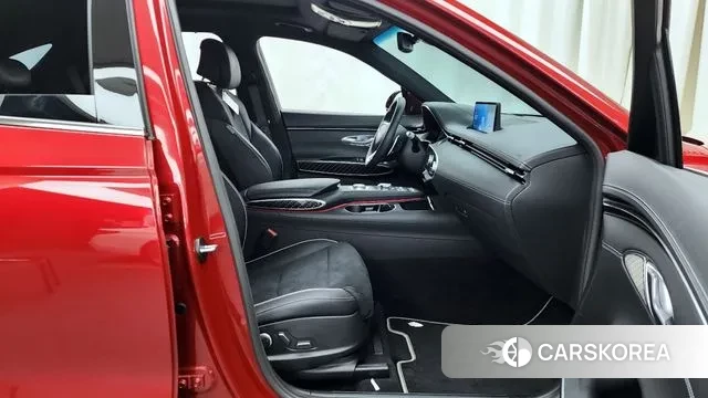 Genesis GV70 2021 Красный из Кореи, фото 2