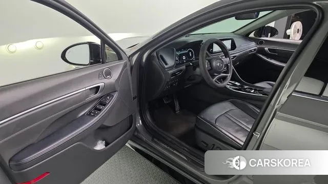 Hyundai Sonata (DN8) 2020 Серебристо-серый из Кореи, фото 2