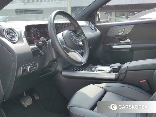 Mercedes-Benz GLA 2024 Белый из Китая, фото 2