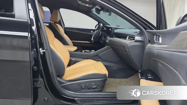 Kia K5 3rd generation 2021 Черный из Кореи, фото 2