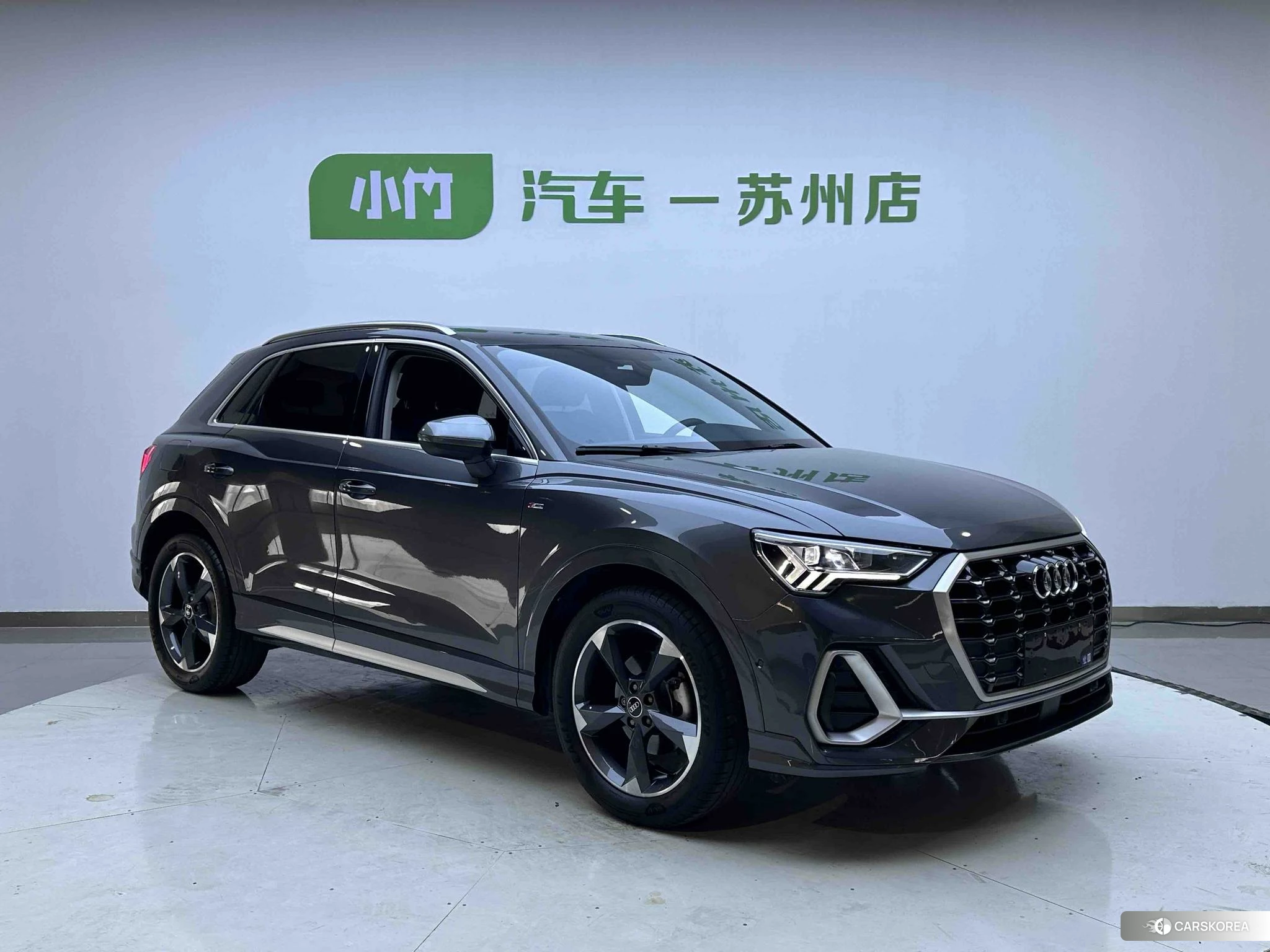 Audi Q3 2022 Темно-серый из Китая, фото 2
