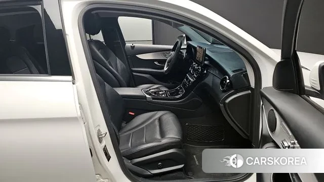 Mercedes-Benz GLC-Class X253 2018 Белый из Кореи, фото 2