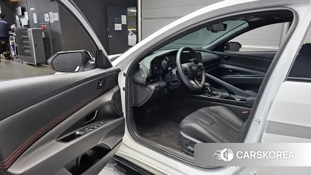 Hyundai The New Avante (CN7) 2025 Белый из Кореи, фото 2