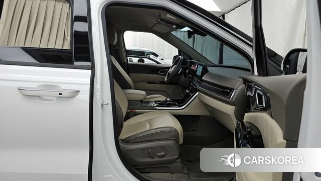 Kia Carnival 4th generation 2023 Белый из Кореи, фото 2