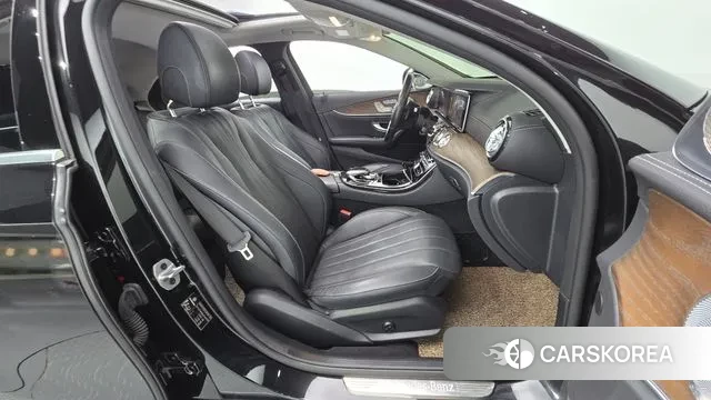 Mercedes-Benz E-Class W213 2020 Черный из Кореи, фото 2