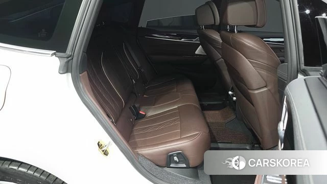 BMW 6 Series GT (G32) 2023 Белый из Кореи, фото 2