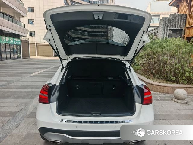 Mercedes-Benz GLA 2018 Белый из Китая, фото 2
