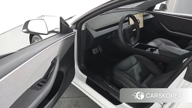 Tesla Model 3 2024 Белый из Кореи, фото 2