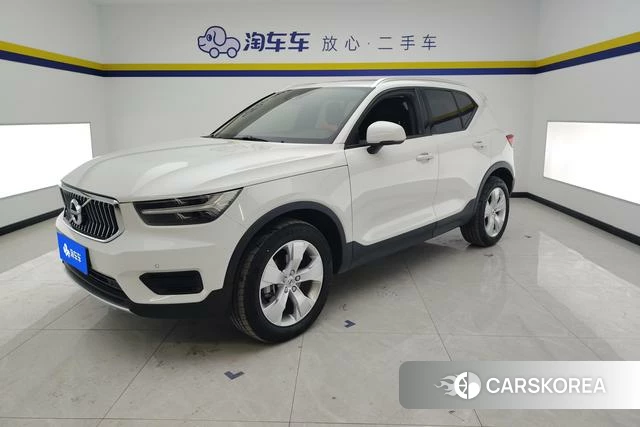 Volvo XC40 2021 Белый из Китая, фото 2