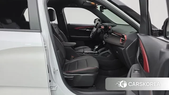 Chevrolet (GM Daewoo) The New Trail Blazer 2024 Белый из Кореи, фото 2