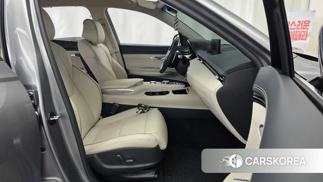 Genesis GV70 2021 Серебряный из Кореи, фото 2