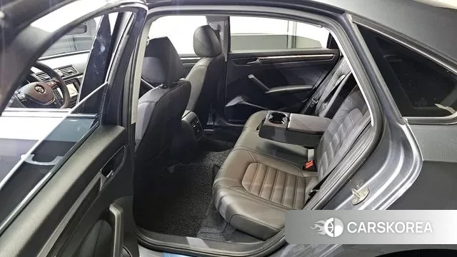 Volkswagen The New Passat 2018 Серый из Кореи, фото 2