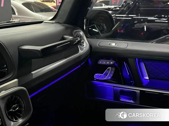 Mercedes-Benz G-Class W463b 2021 Белый из Кореи, фото 2